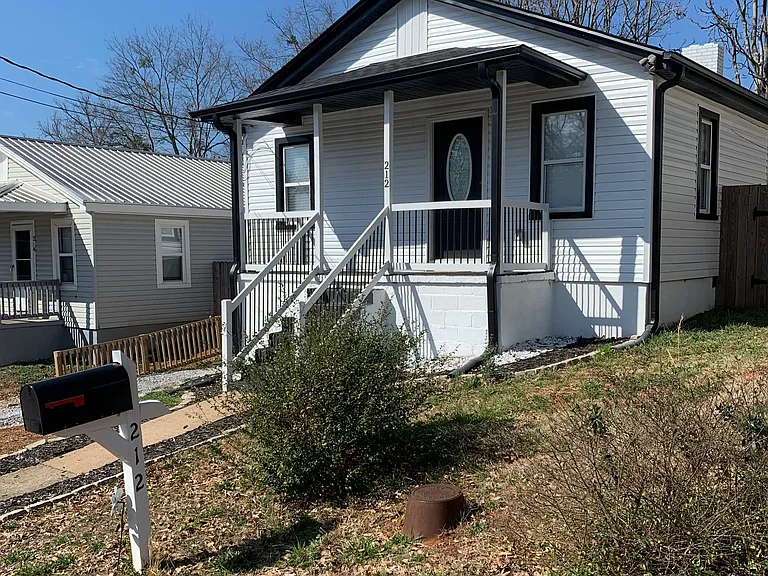 Spartanburg St — Photo 1