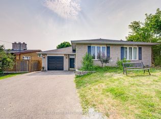 1402 Wilson Rd N, Oshawa, ON L1K 2B9
