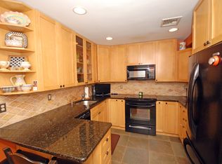 32 Smith Ave APT 1A, Fair Lawn, NJ 07410