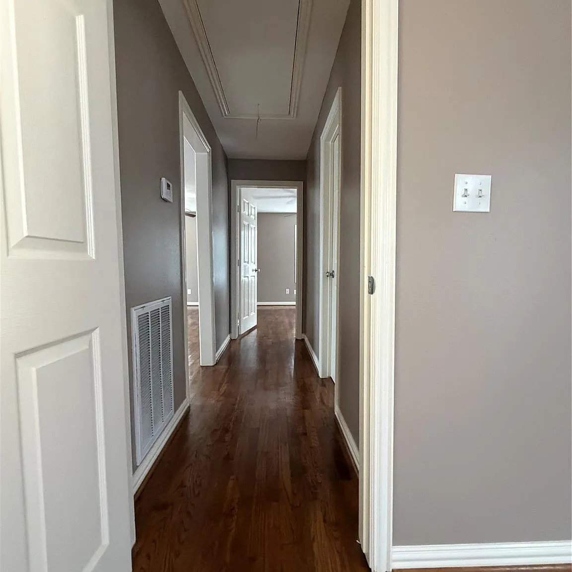 2 bed, 1.0 bath, 777 sqft, $1,300 — Photo 4