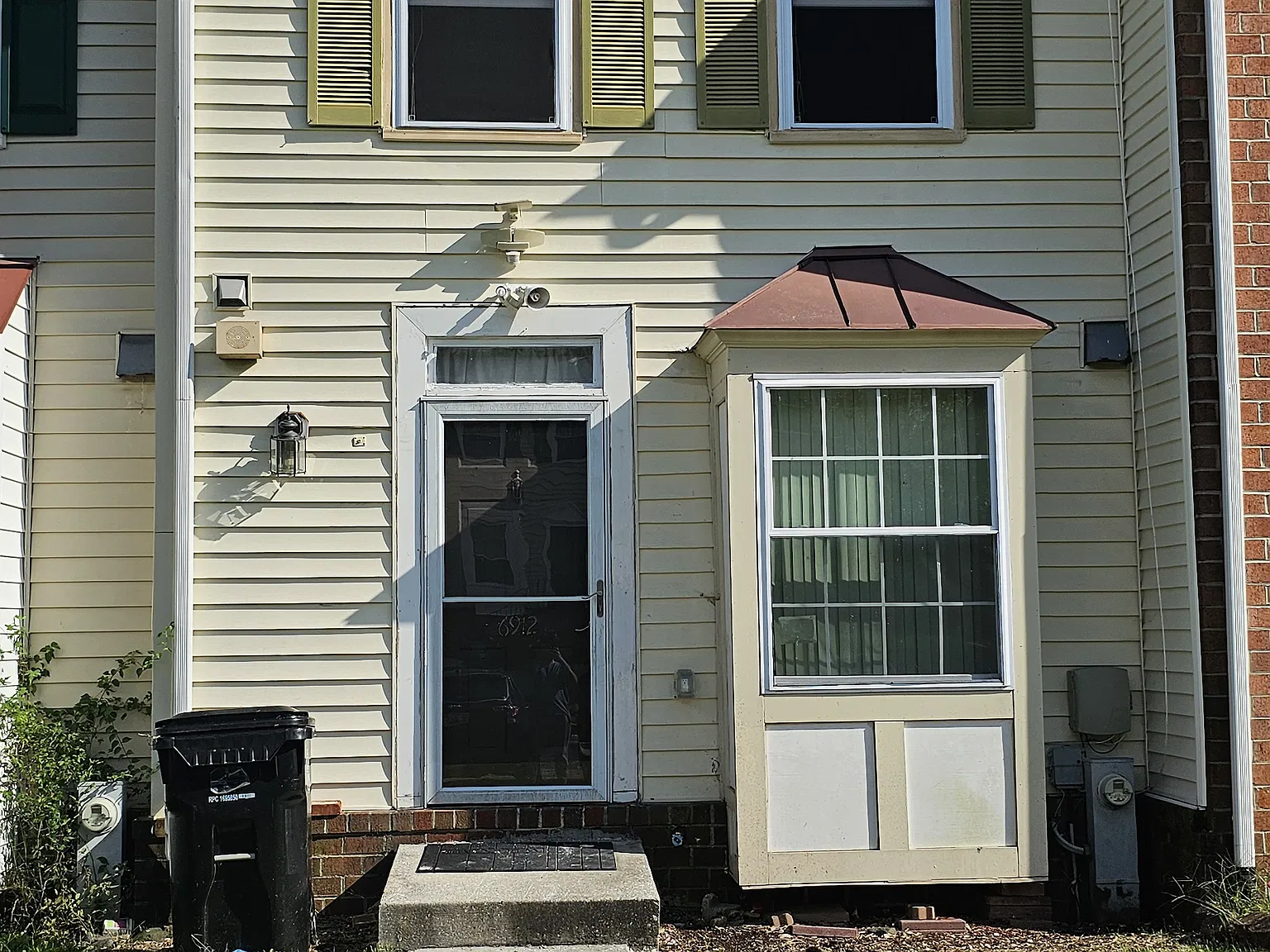 3 bed, 3.5 bath, 1032 sqft, $2,700 — Photo 1