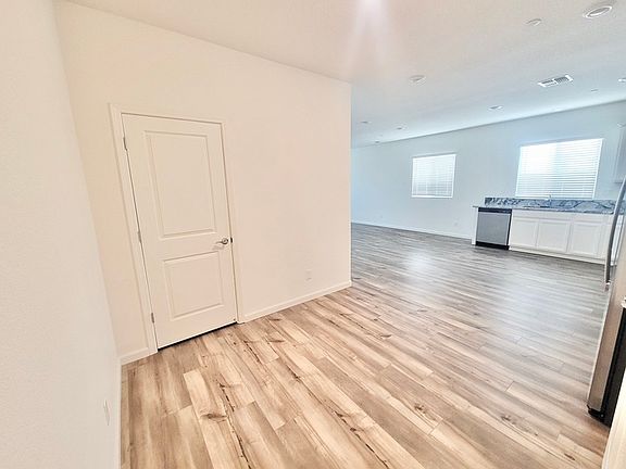 2nd image of 4017 Newmarket St