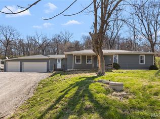 1752 N Bluff Rd, Collinsville, IL 62234