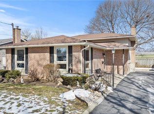 5 Sheridan Dr, Saint Catharines, ON L2M 6N8