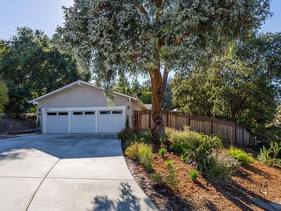 3rd image of 16815 Jackson Oaks Dr