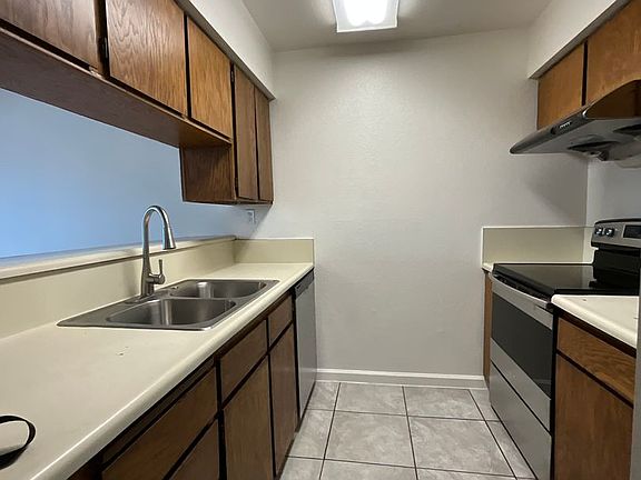 3rd image of 1509 Willow Ave APT 104