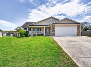 36 Hunter Dr, Crossville, TN 38555