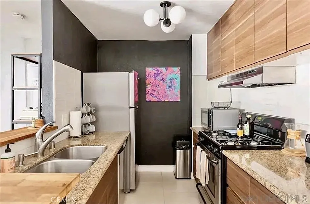 1 bed, 670 sqft, $2,250 — Photo 3