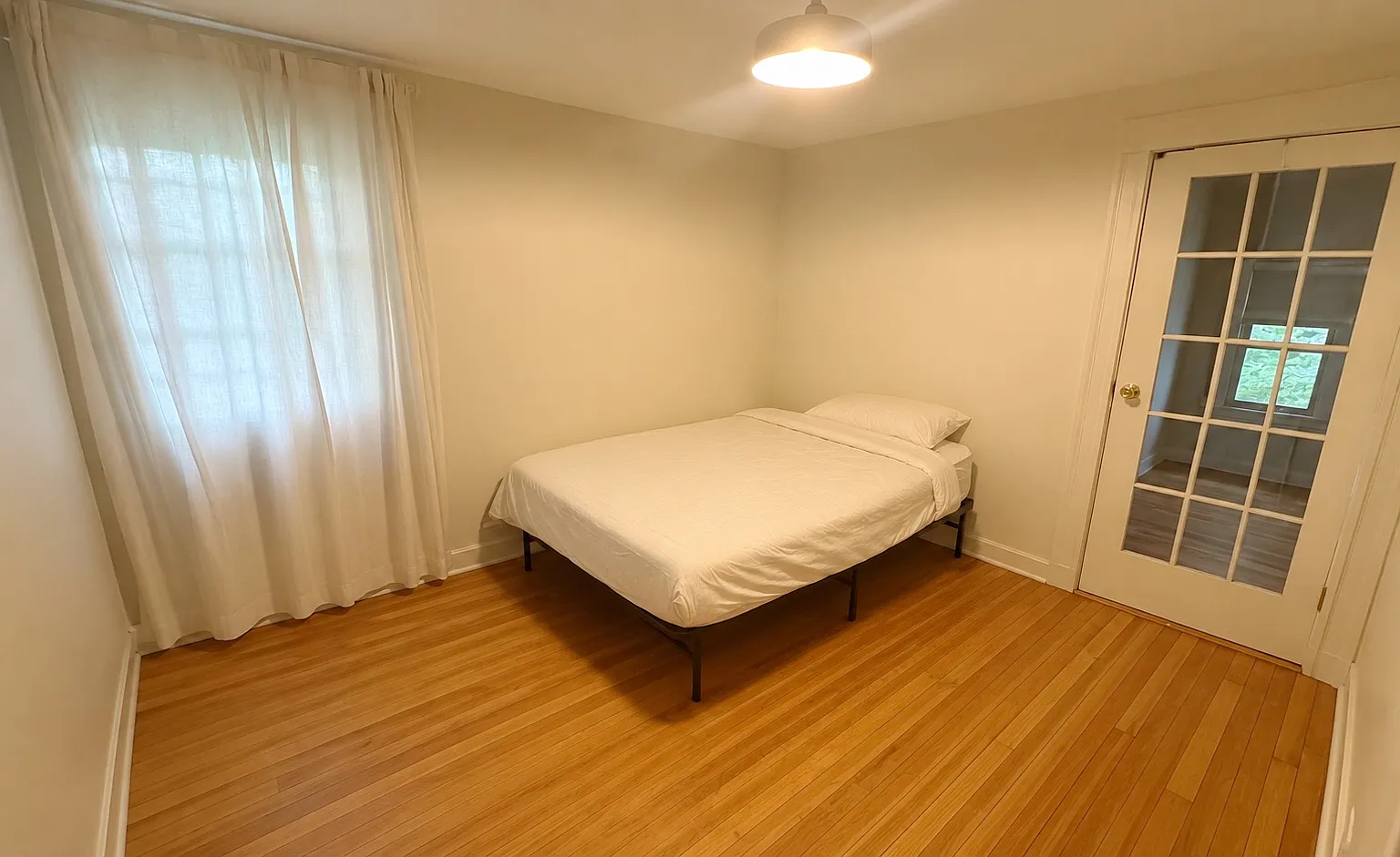 2 bed, 1400 sqft, $1,100 — Photo 3