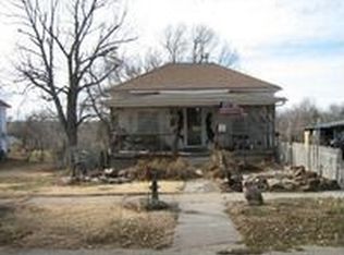 320 W 4th St, Miltonvale, KS 67466