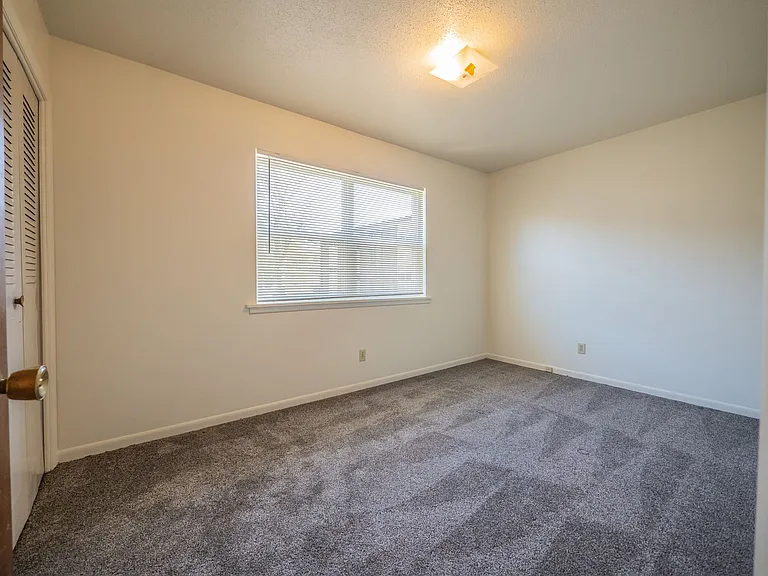 Campus View Apartments — Photo 51