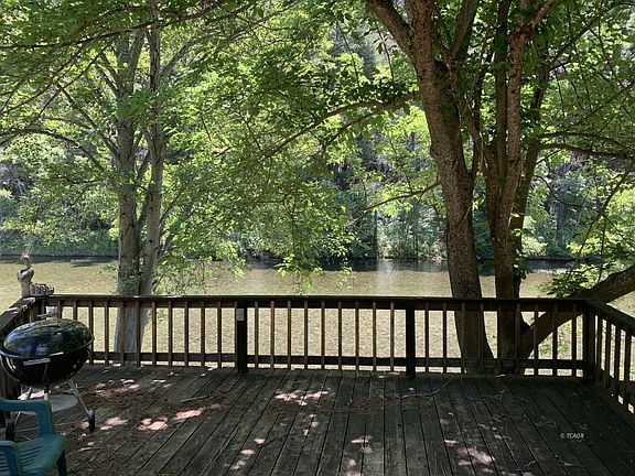 5th image of 380 Reo Ln