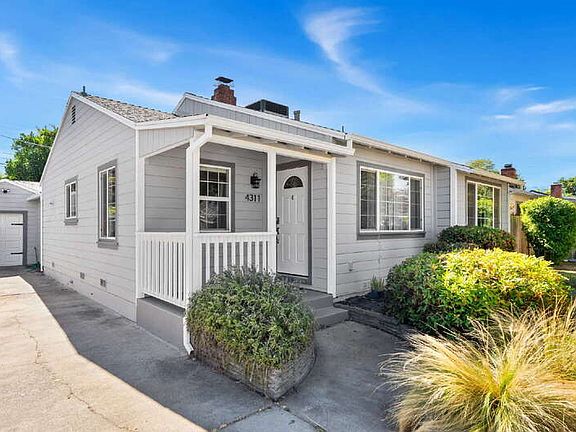 3rd image of 4311 Cabrillo Way