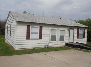 808 N 9th St, Sapulpa, OK 74066
