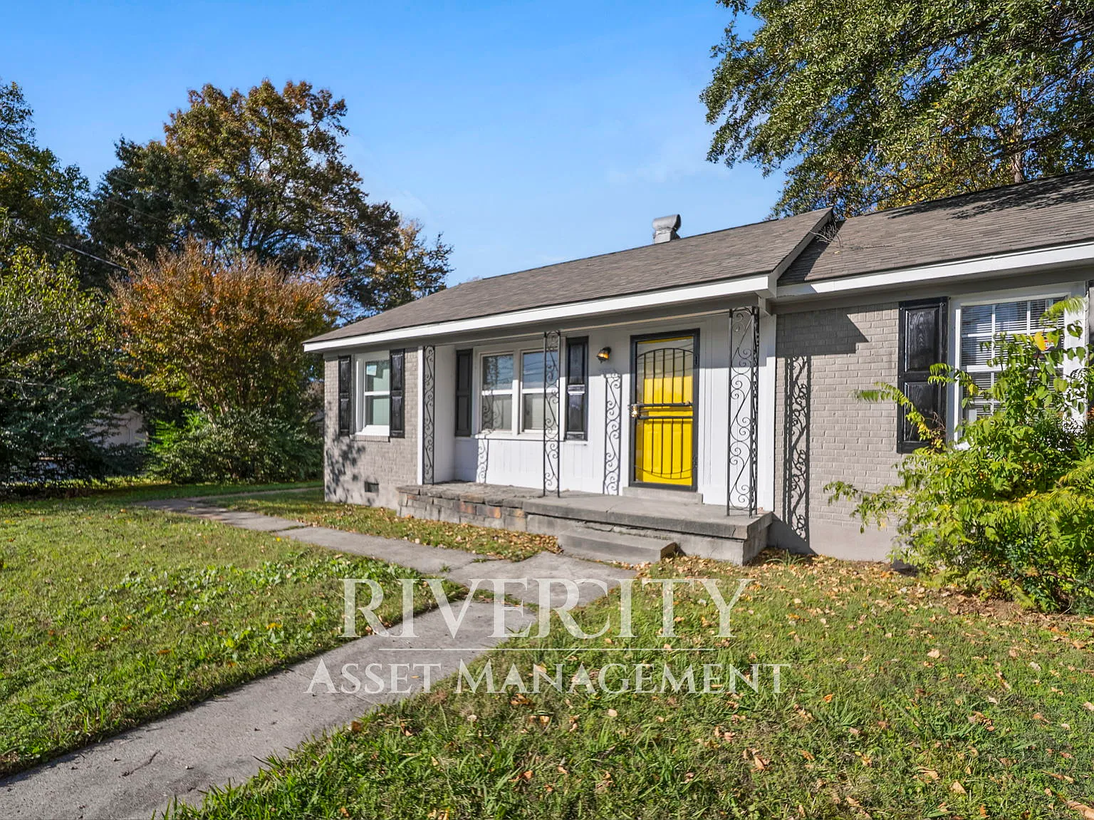 1290 Dellwood Avenue - 1 — Photo 2