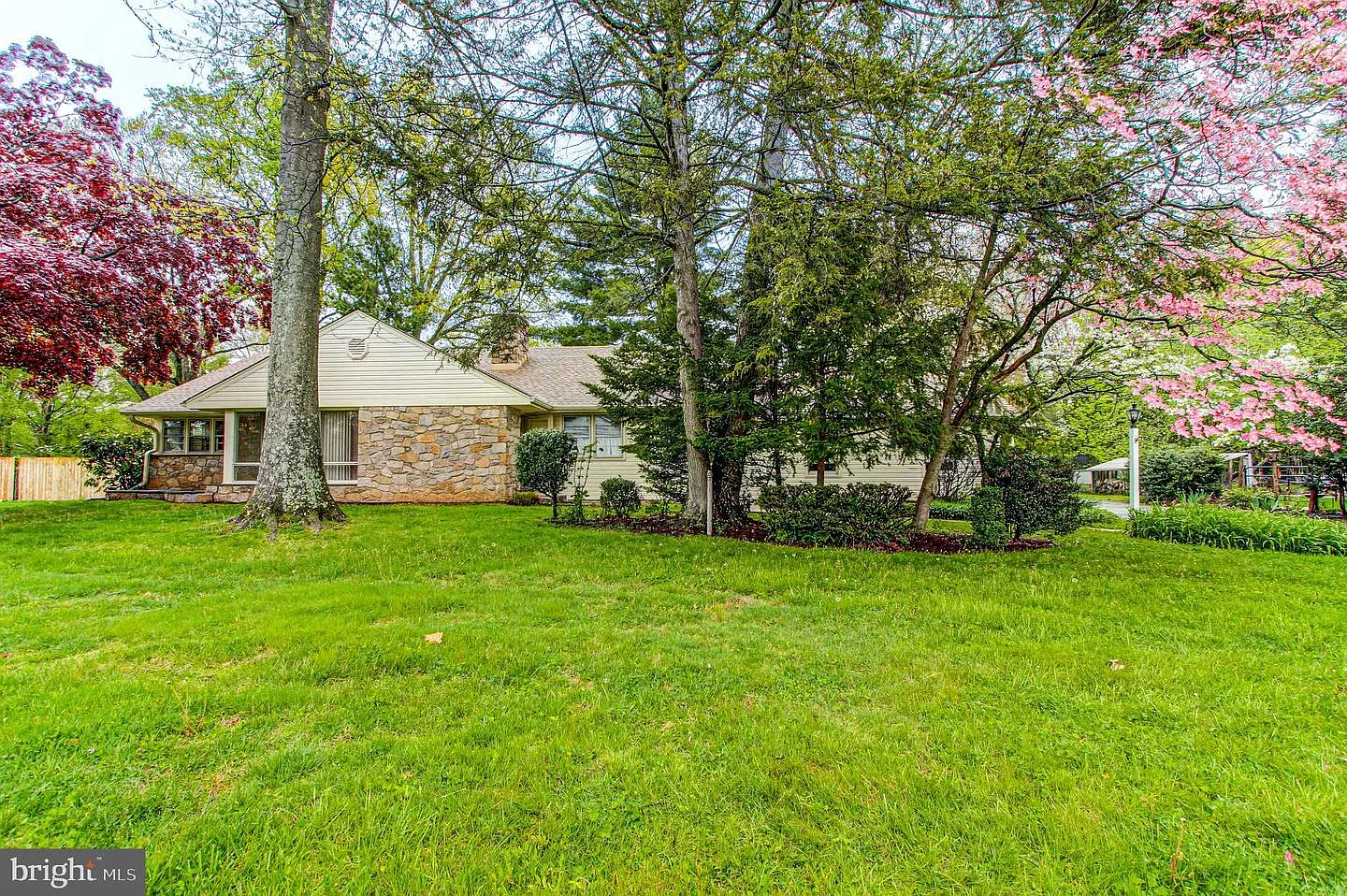 1065 Bristol Rd photo 1
