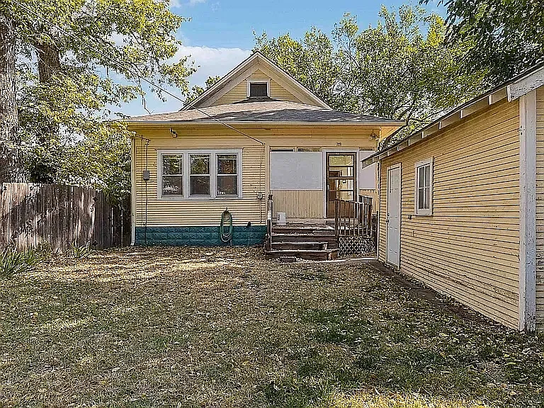 515 S Vine St — Photo 33