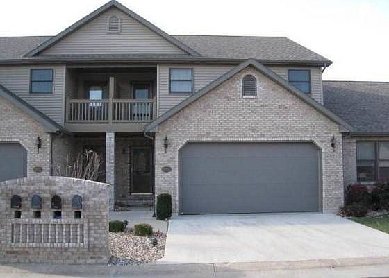 1st image of 3910 Holiday Dr
