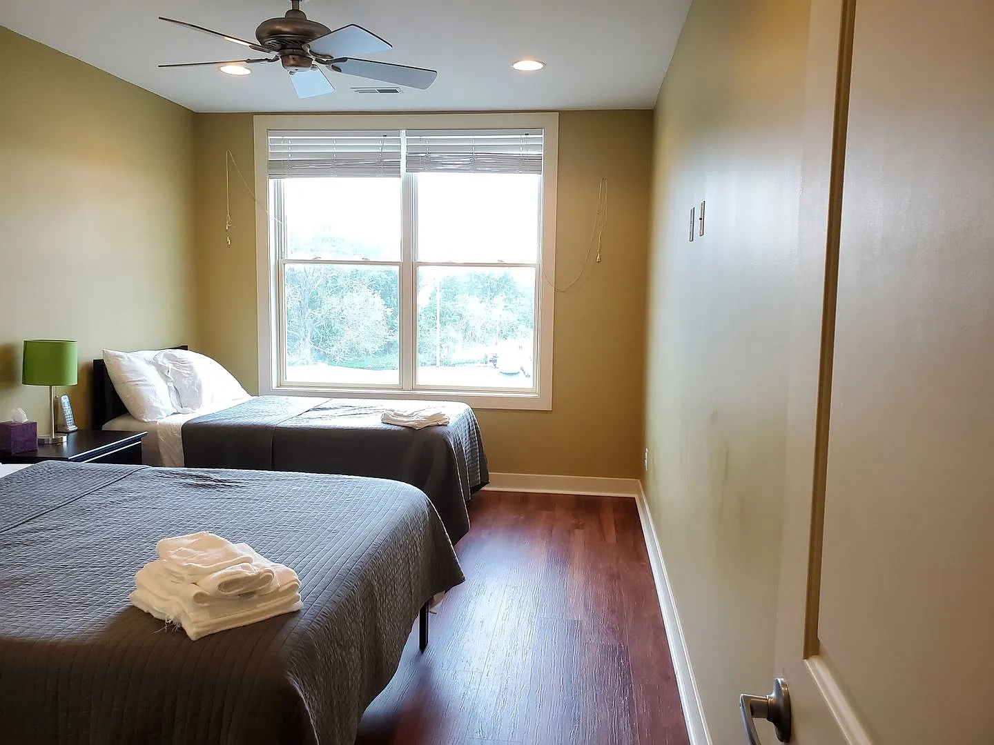 Charming 2BR Condo in St. Joseph on water — Photo 4