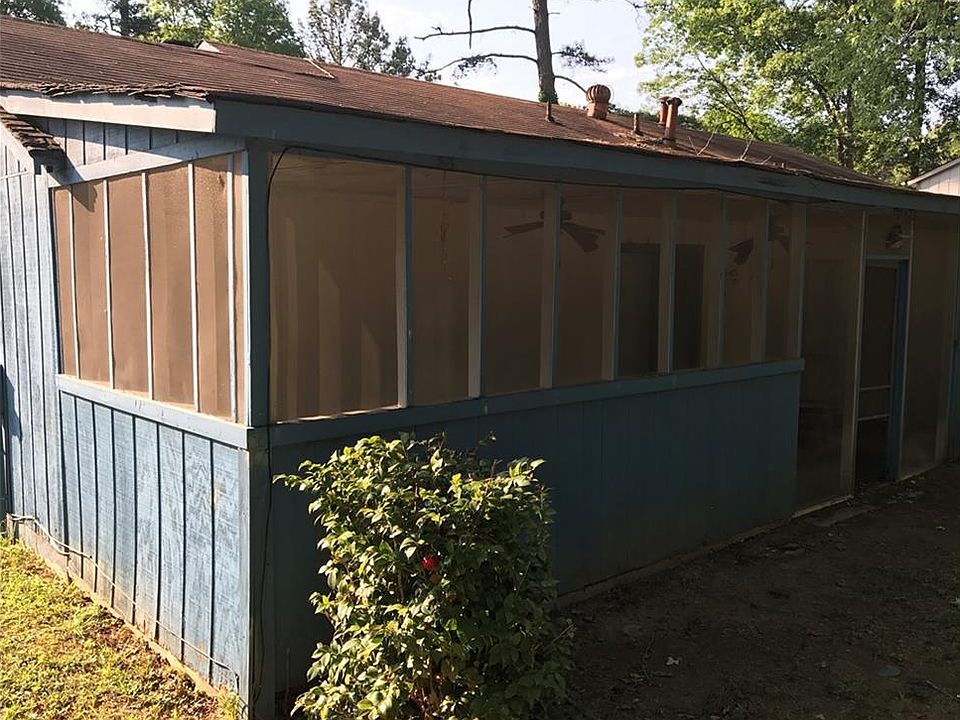 2nd image of 1115 Forest East Dr