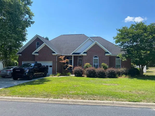 313 Whiteplains Pl, Gilbert, SC 29054