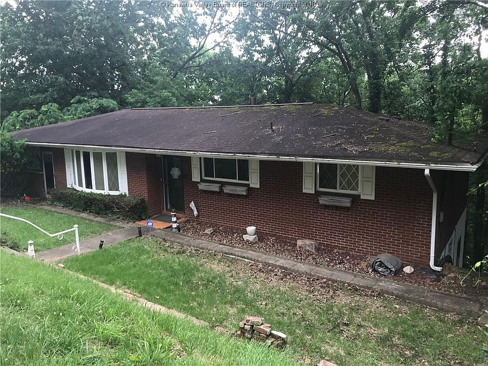 2nd image of 1724 Massey Cir