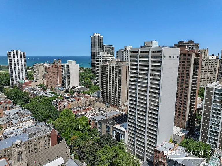 1435 N Dearborn St #B3 — Photo 14