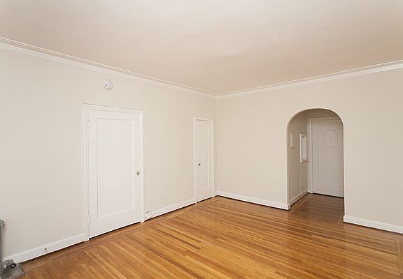 3rd image of 1360 Lombard St APT 404