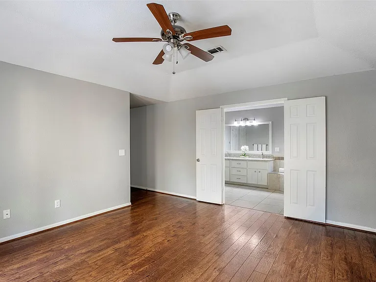 98 S Village Knoll Cir — Photo 12