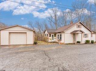 1341 Cain St, Morgantown, WV 26505