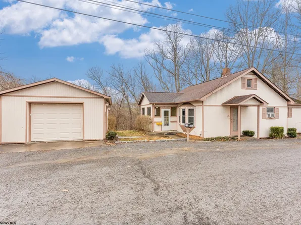 1341 Cain St, Morgantown, WV 26505