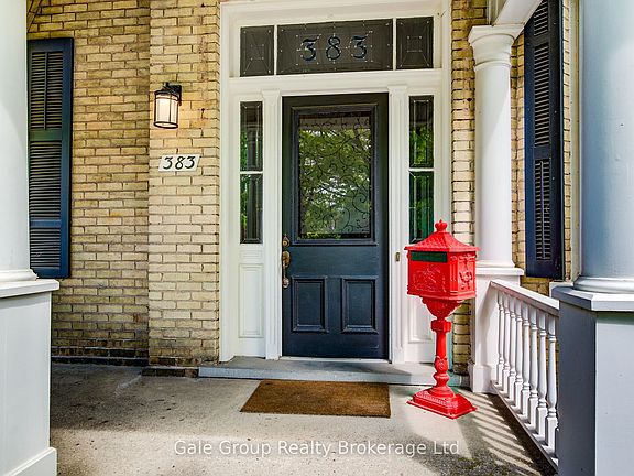 4th image of 383 Ingersoll Ave