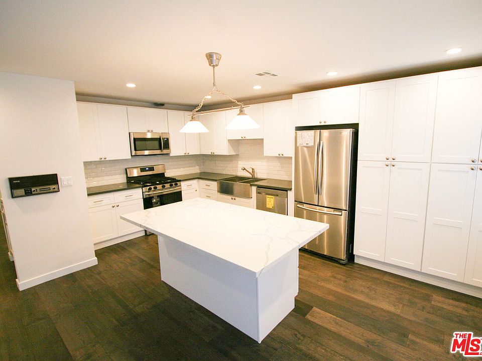 1st image of 1418 26th St Unit 3
