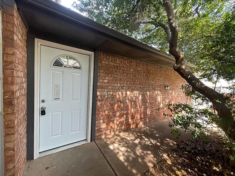 7219 Edenborough Dr — Photo 19