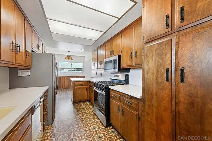 352 San Miguel Dr — Photo 12