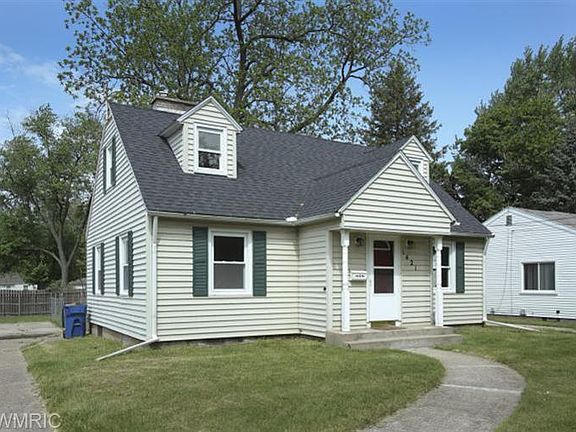 3rd image of 1421 Sunnyside Dr