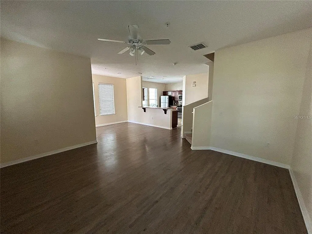 3 bed, 2.5 bath, 1668 sqft, $1,995 — Photo 4