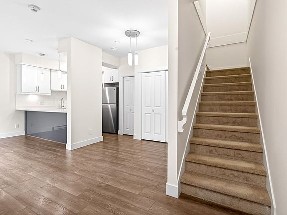 4th image of 4033 Dominion St #12