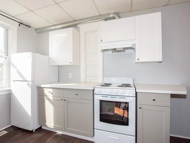 5431 Bridge St #4 — Photo 9