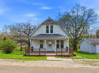 712 10th Ave, Wellman, IA 52356