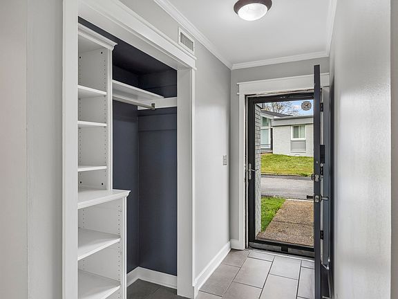 3rd image of 1900 Richard Jones Rd APT M4