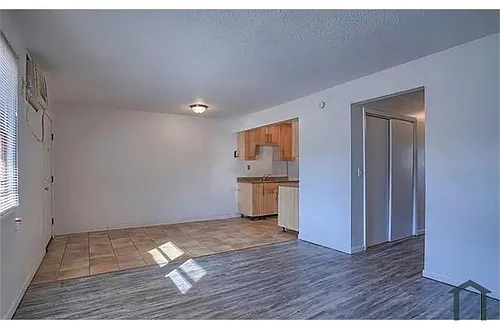 1404 Silver St Photo 1
