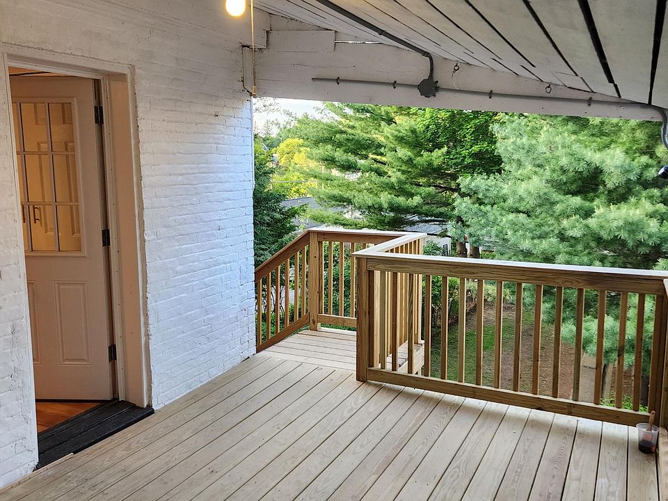 Rear entrance and covered porch