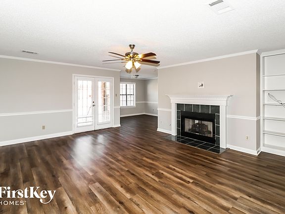 3rd image of 3620 Country Lane Dr