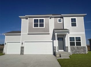 1245 Spruce St, Waukee, IA 50263