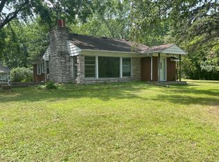 205 Deerwood Ln N, Plymouth, MN 55441