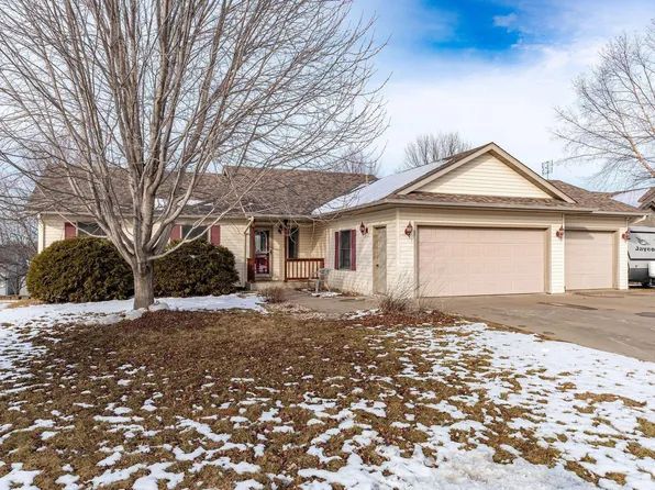 109 S Meadow Ln, Roberts, WI 54023