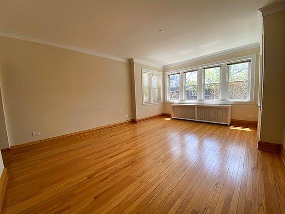 4th image of 2542 W Cullom Ave Unit 1
