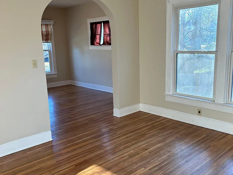 1911 Roanoke Ave #1 — Photo 16