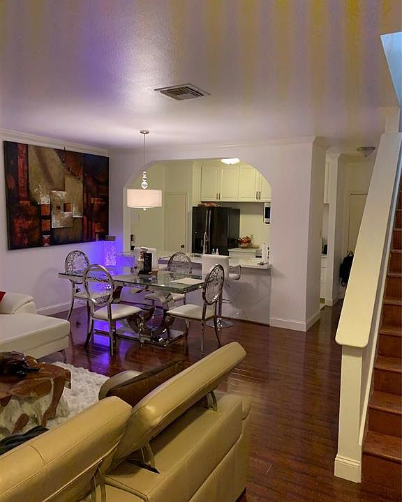 1st image of 2842 Holly Hall St